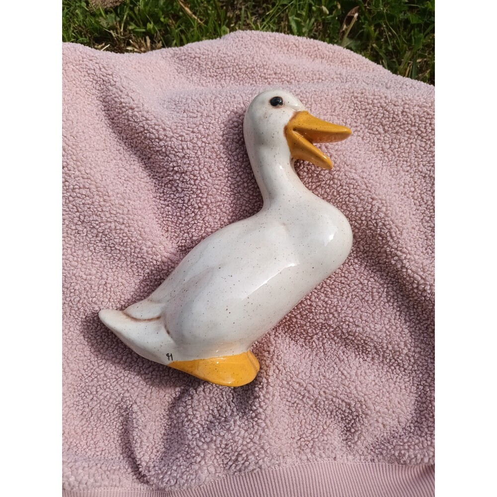 Vintage Ceramic Goose Figurine White Glossy Sitting Duck Farmhouse Cottage Decor - Picture 1 of 4